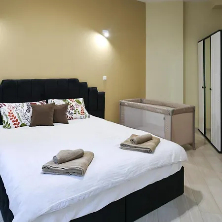 студио Young Gogh